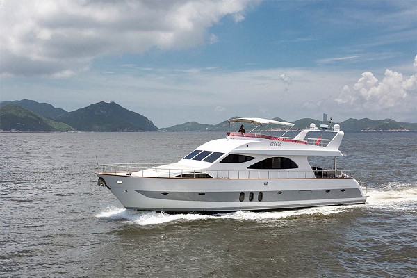 72豪华飞桥游艇004