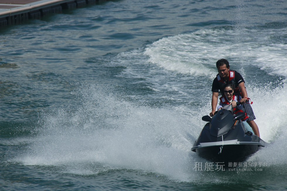 做資深三亞旅游達人，游艇旅游更時尚！