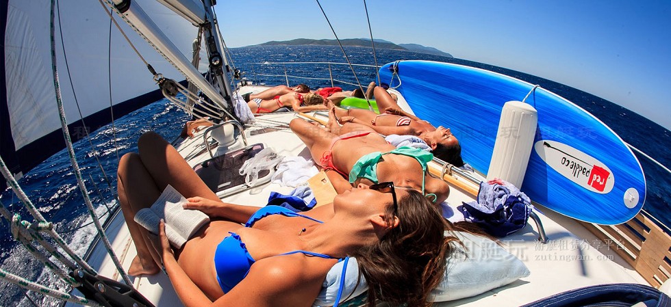 游艇租賃 Bikini海上派對