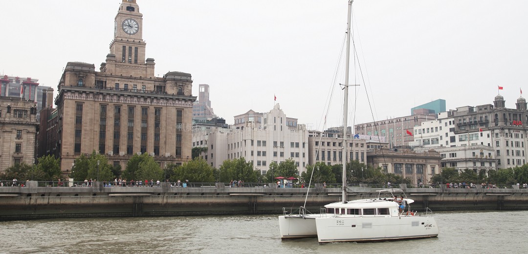  法國(guó)藍(lán)高 Lagoon400