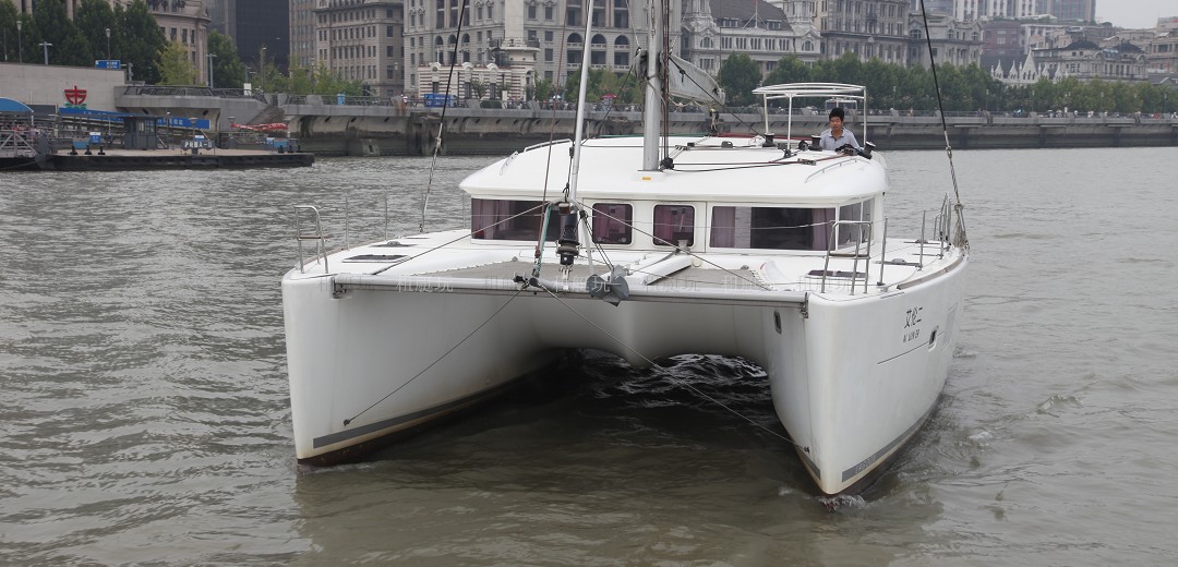  法國(guó)藍(lán)高 Lagoon400