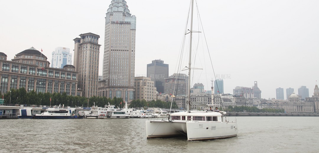  法國(guó)藍(lán)高 Lagoon400