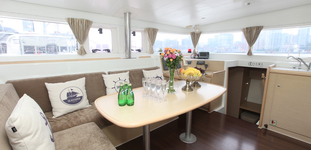  法國(guó)藍(lán)高 Lagoon400