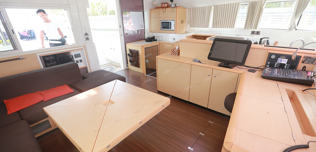 法國(guó)藍(lán)高50英尺