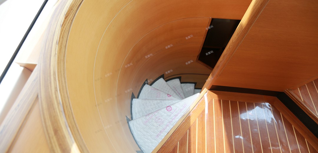 70英尺飛橋游艇